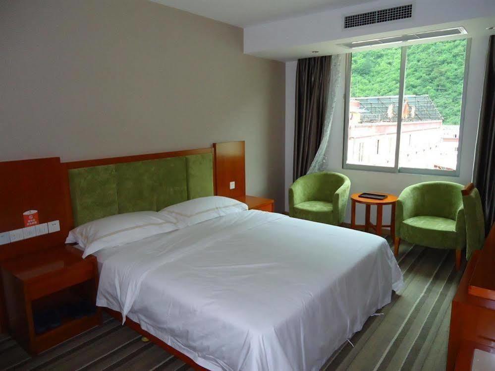 5 Yue Hotel Цзючжайгоу Экстерьер фото